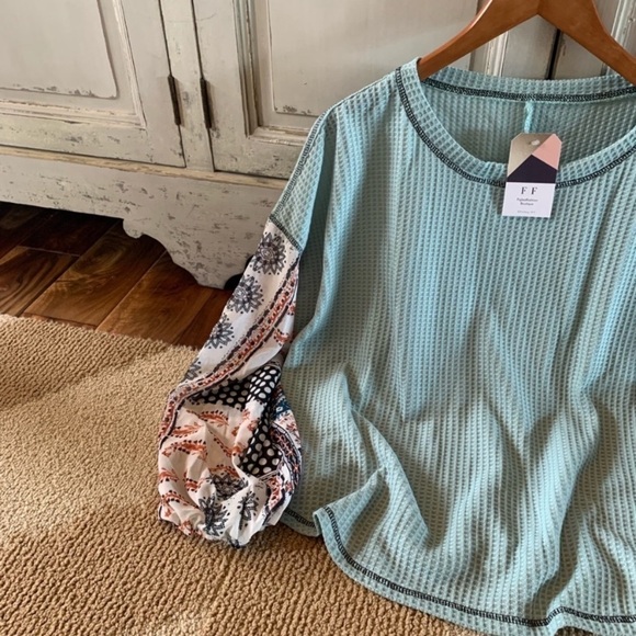 Waffle Knit w Contrast Chiffon Sleeves - Picture 2 of 6